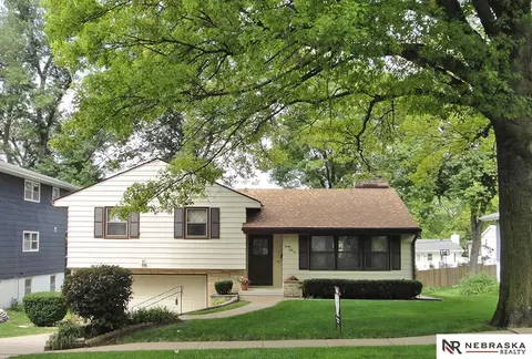 3056 S 48th Ave, Omaha, NE 68106