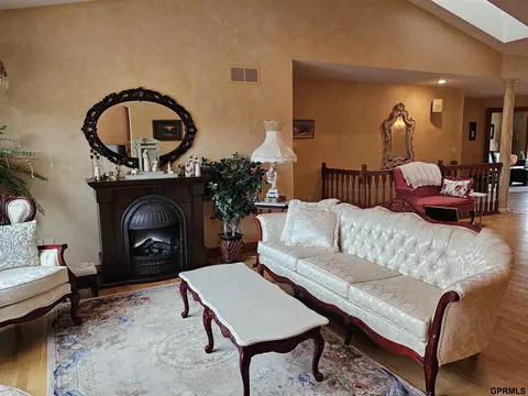 606 Springview Cir, Beatrice, NE 68310 photo 13