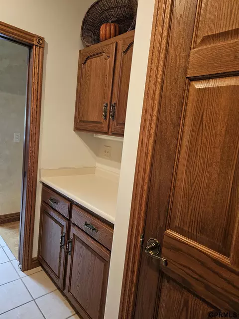 606 Springview Cir, Beatrice, NE 68310 photo 24
