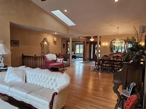 606 Springview Cir, Beatrice, NE 68310 photo 4