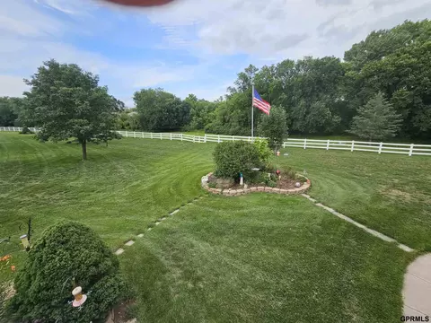 606 Springview Cir, Beatrice, NE 68310 photo 29