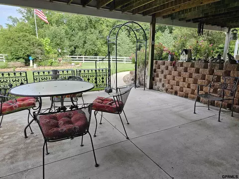 606 Springview Cir, Beatrice, NE 68310 photo 41