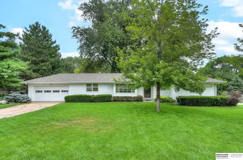 1157 S 94th St, Omaha, NE 68124