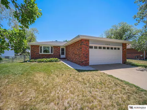 13931 Newgate St, Waverly, NE 68462