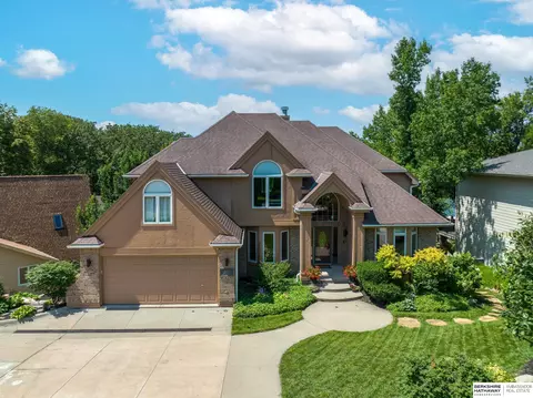 2507 Ponca Pt, Plattsmouth, NE 68048
