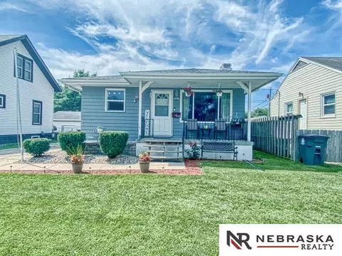 3451 7th Ave, Council Bluffs, IA 51503