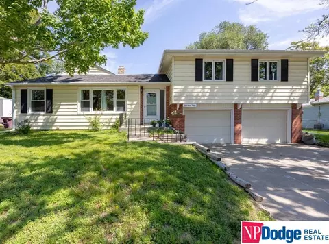 5130 Randolph St, Lincoln, NE 68510