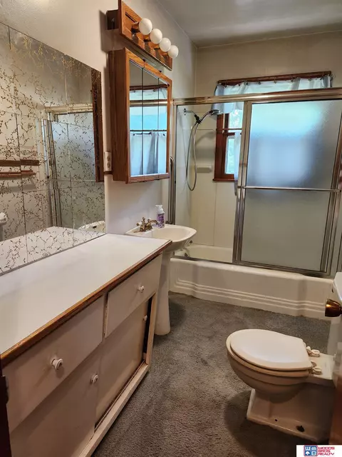 236 Cummins St, Beatrice, NE 68310 photo 5
