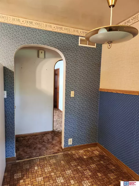236 Cummins St, Beatrice, NE 68310 photo 4