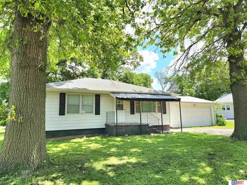 236 Cummins St, Beatrice, NE 68310