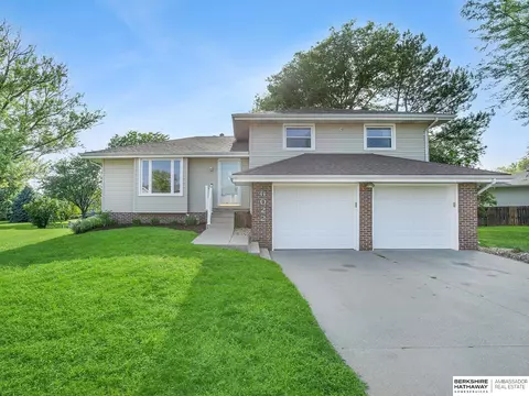 6022 N 116th Cir, Omaha, NE 68164