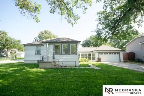 1740 W Q St, Lincoln, NE 68528