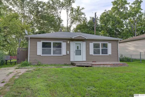 7013 S 69th St, La Vista, NE 68128