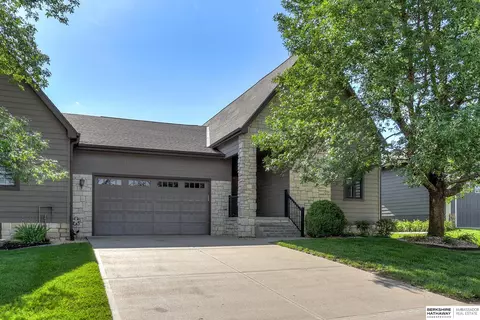 5704 N 157th Ave, Omaha, NE 68116