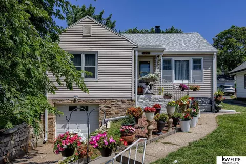 1332 Jefferson St, Omaha, NE 68107