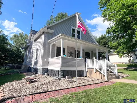 217 E Seward St, Seward, NE 68434 photo 2