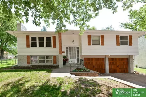4123 N 100 St, Omaha, NE 68134