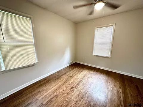 3710 N 56 St, Omaha, NE 68104