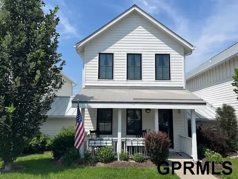 618 Pierce St, Omaha, NE 68108