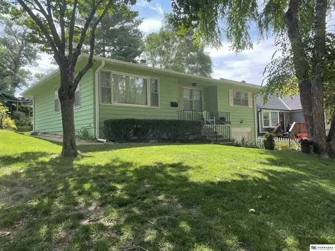 1935 S 37th St, Omaha, NE 68105