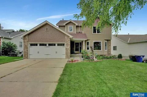 7030 S 32nd St, Lincoln, NE 68516