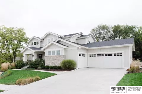 23412 Nancy Cir, Elkhorn, NE 68022