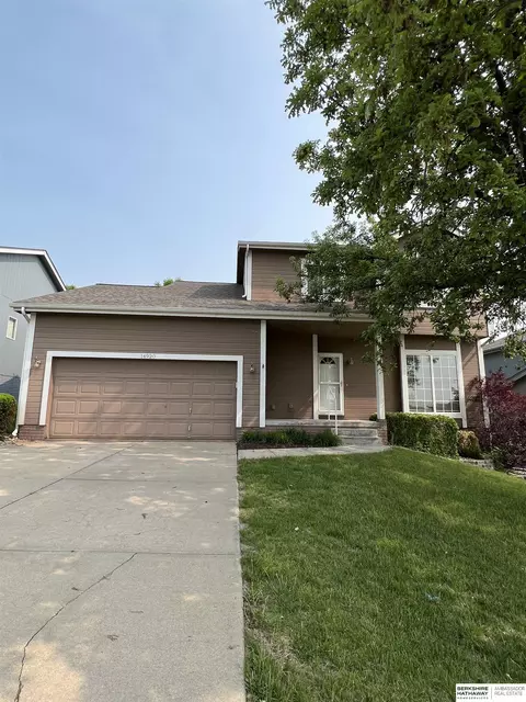 14920 Meredith Ave, Omaha, NE 68116
