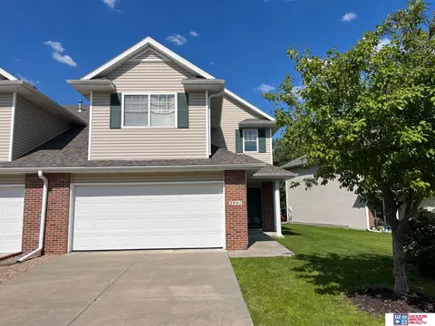 2041 Connor Pl, Lincoln, NE 68505