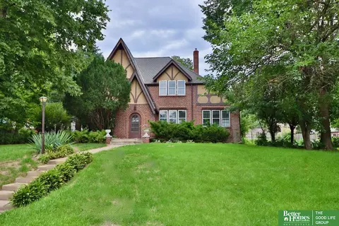 307 S Happy Hollow Blvd, Omaha, NE 68132