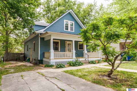 2765 Sumner St, Lincoln, NE 68502