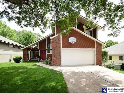 16117 Capitol Ave, Omaha, NE 68118