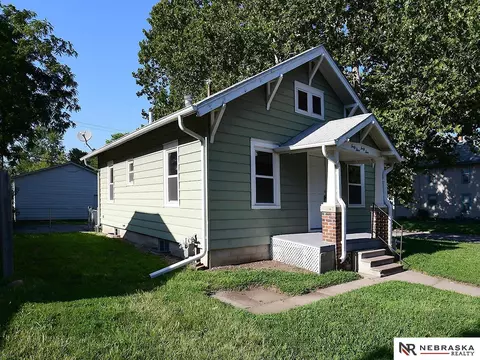 4444 Greenwood St, Lincoln, NE 68504