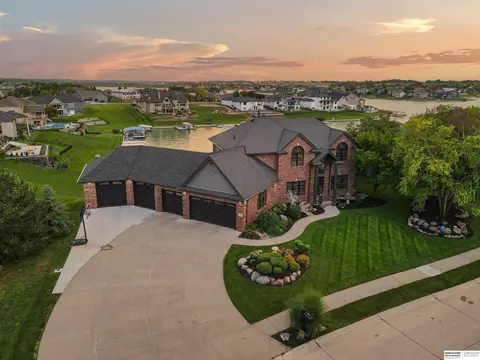 12809 N 179 St, Bennington, NE 68007