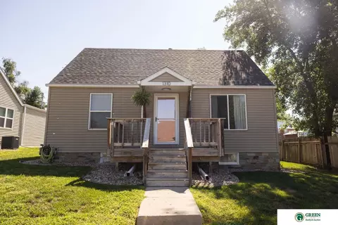 1310 N Burlington Ave, York, NE 68467