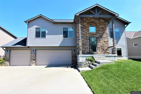 1617 Culbera St, Lincoln, NE 68521