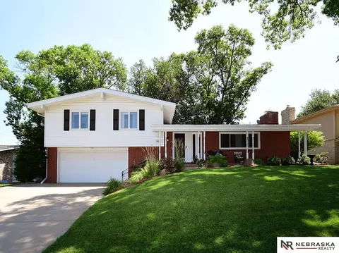 1805 S 133rd St, Omaha, NE 68144