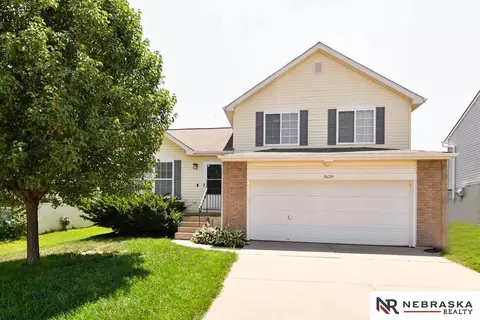 16139 Briar St, Omaha, NE 68136