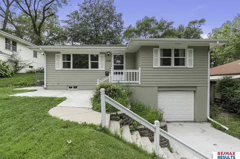 4218 N 65 Ave, Omaha, NE 68104