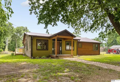 24465 Martin Ave, Valley, NE 68064