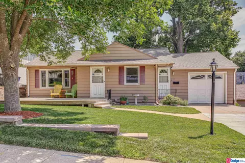 2047 S 55 Ave, Omaha, NE 68106