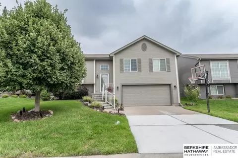 6129 S 190th Ter, Omaha, NE 68135