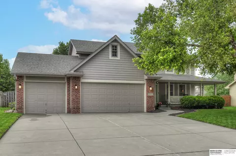20905 Plum St, Omaha, NE 68022