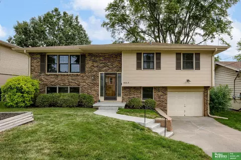 4863 C St, Omaha, NE 68106