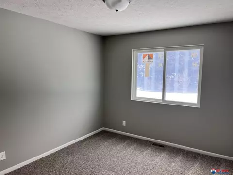 2016 E 17th St, York, NE 68467 photo 11