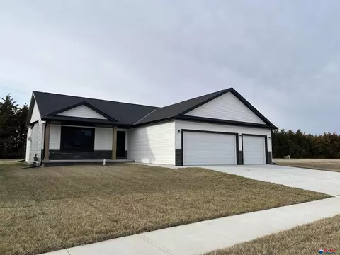 2016 E 17th St, York, NE 68467 photo 3