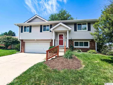 6342 N 112th Cir, Omaha, NE 68164