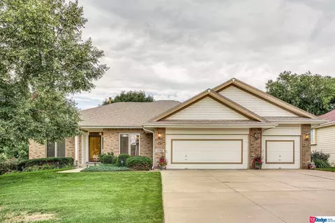 4208 N 158 Ave, Omaha, NE 68116