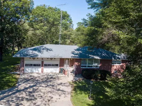 205 Cedar Rd, Crete, NE 68333