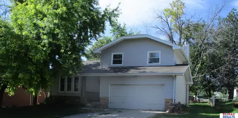 1119 Sherman St, Papillion, NE 68046