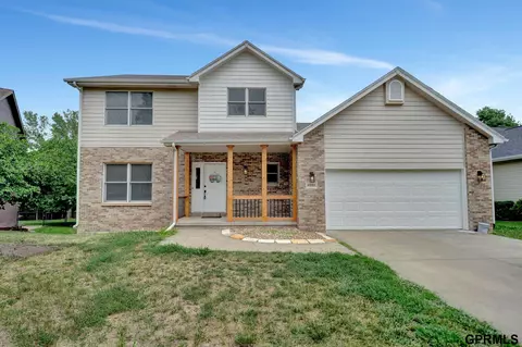 4020 Fossil Creek Cir, Lincoln, NE 68516